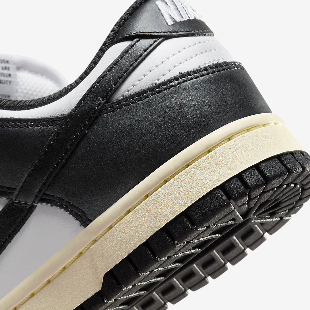 Nike Dunk Low Vintage Panda
