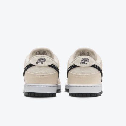 Nike SB Dunk Low Albino & Preto