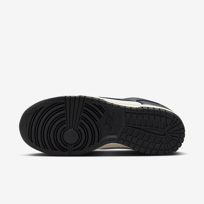 Nike Dunk Low Vintage Panda