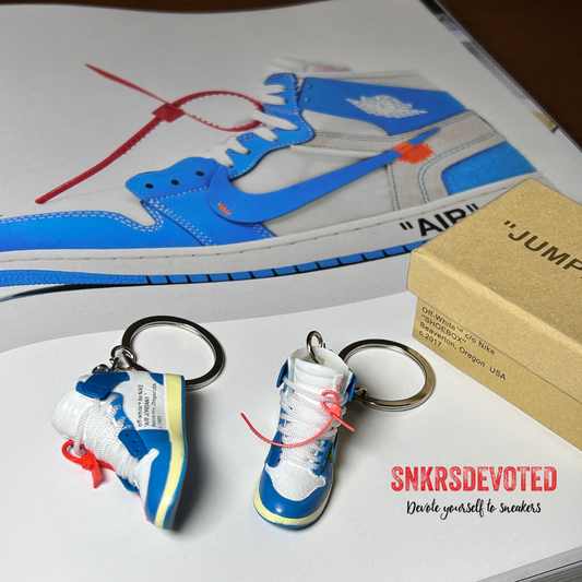 Portachiavi Mini Sneakers 3D Modello e Colorazione Random