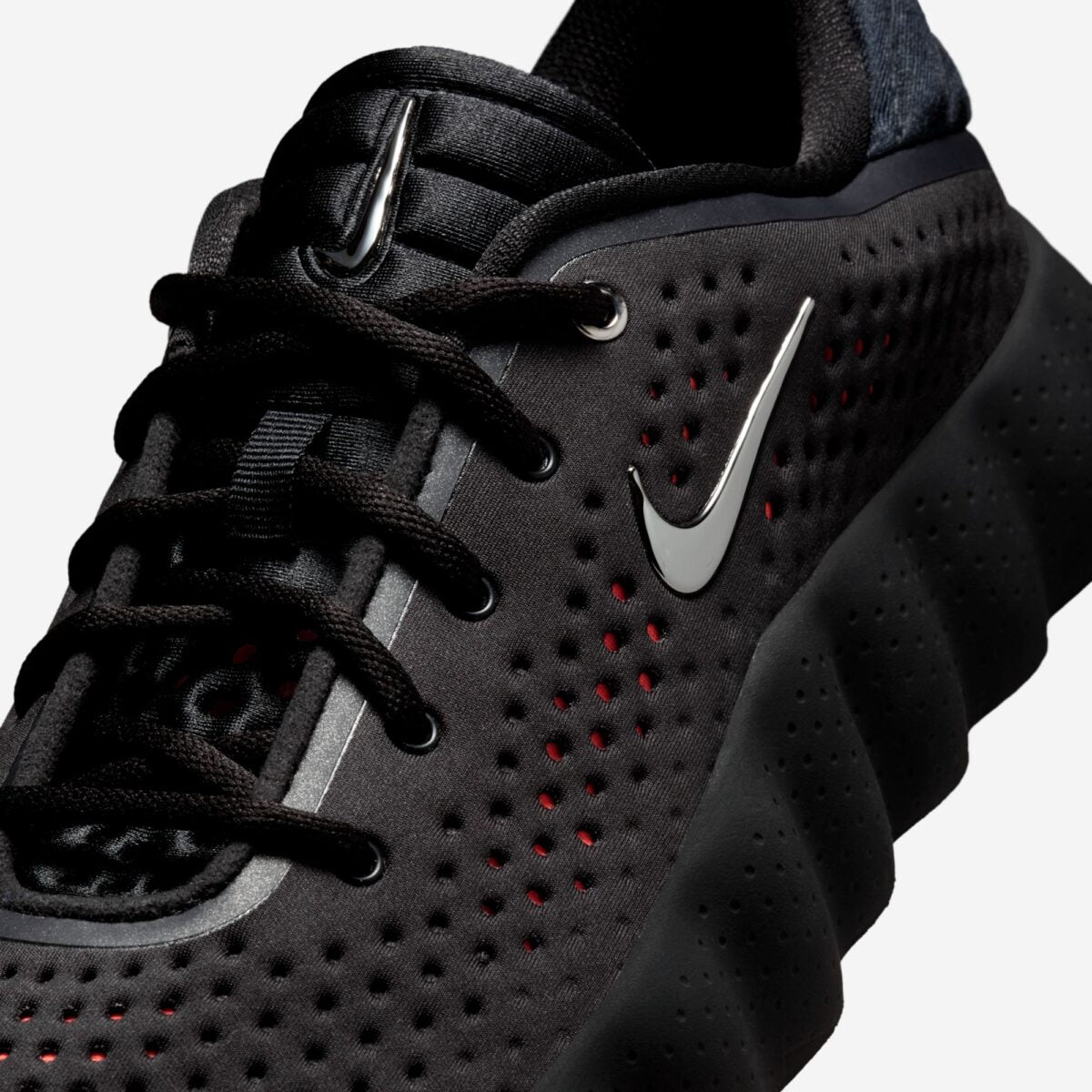 Nike Mind 002 Black Hyper Crimson